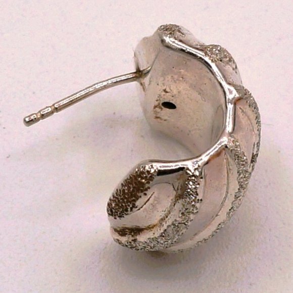 Vintage Wide Half Hoop Textured Swirly Ribbed Hollow Dome Silver Stud Earrings - Picture 5 of 7